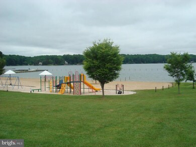 386 Lakeview Cir, Louisa, VA 23093 - photo 2