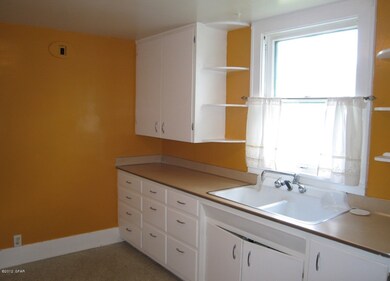 KITCHEN D