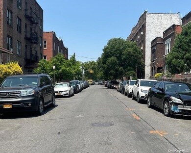 211 E 96th St unit 4, Brooklyn, NY 11212 - photo 4