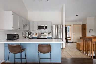 Kitchenbarseating