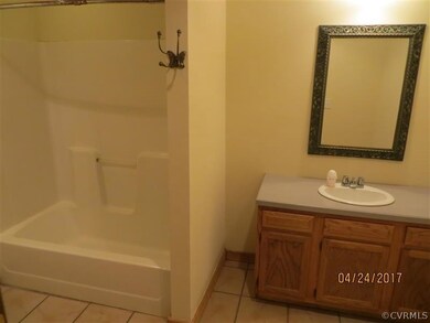 484 Seatons Ln, West Point, VA 23181 - photo 2