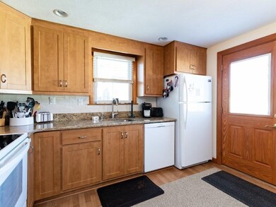 10 Montview Ave, Waltham, MA 02451 - photo 5