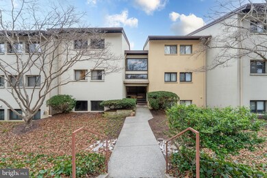 5725 Harpers Farm Rd unit A, Columbia, MD 21044 - photo 4