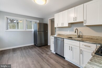 110 Pine Ave, Runnemede, NJ 08078 - photo 4