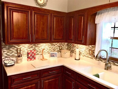 7131 Halsey Dr, Shawnee, KS 66216 - photo 6