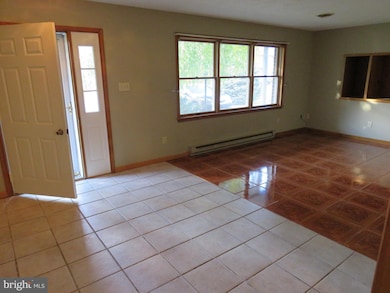 2895 Fillmore Dr, Chambersburg, PA 17201 - photo 2