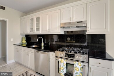 191 Presidential Blvd unit 811, Bala Cynwyd, PA 19004 - photo 2