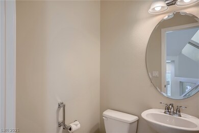 8440 Summers Ranch Ct, Las Vegas, NV 89139 - photo 7