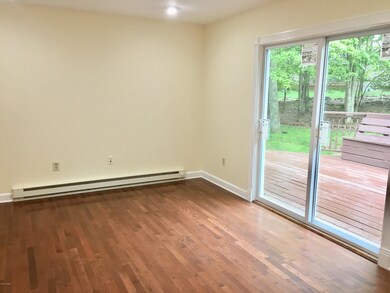 247 Locust Dr, Milford, PA 18337 - photo 5