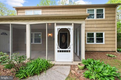 3828 Irongate Ln, Bowie, MD 20715 - photo 2