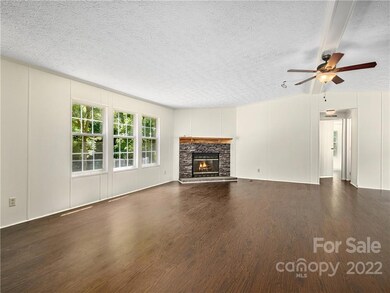 31 Shadow Oaks Dr, Asheville, NC 28806 - photo 4