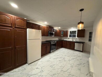 1216 Schlager St unit 18, Scranton, PA 18504 - photo 3