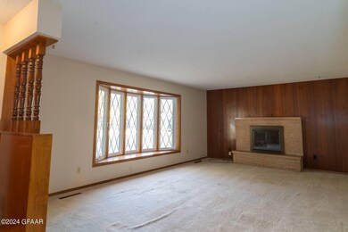 2803 Walnut St, Grand Forks, ND 58201 - photo 3