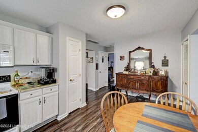 7410 Rome Beauty Place, Louisville, KY 40228 - photo 6