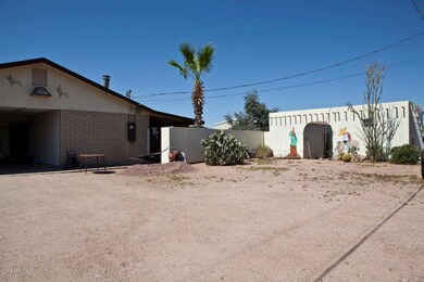 listing (4 of 66)