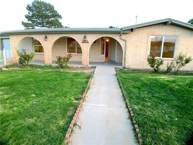 10114 Woodway Dr, El Paso, TX 79925 - photo 4