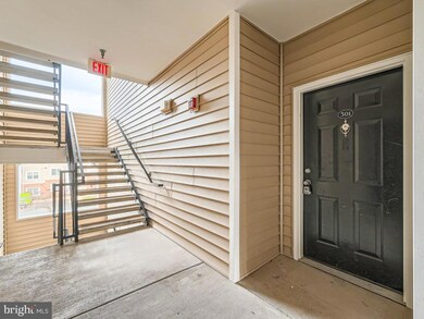 13500 Derry Glen Ct unit 301, Germantown, MD 20874 - photo 3