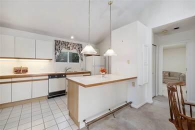 931 Williamsburg Cir, Warwick, RI 02886 - photo 6