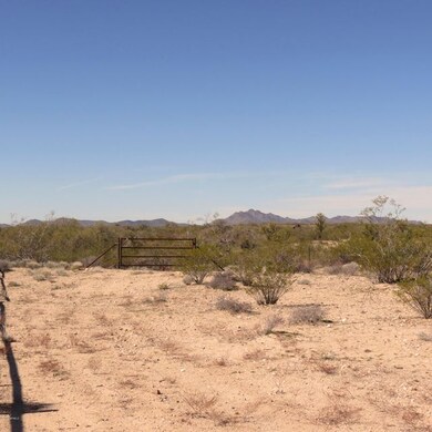 22115 W El Grande Trail unit 10, Wickenburg, AZ 85390 - photo 7