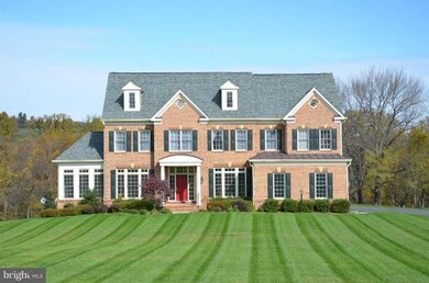 35428 Greyfriar Dr, Round Hill, VA 20141 - photo 3