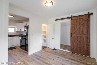 2021 Brooks St, Flint, MI 48507 - photo 5