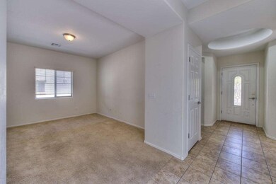 006_Family Room & Foyer