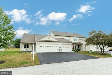 84 Cedarfield Dr unit 84, Gettysburg, PA 17325 - photo 3