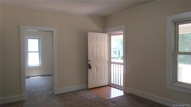 316 N Bost St, Statesville, NC 28677 - photo 2