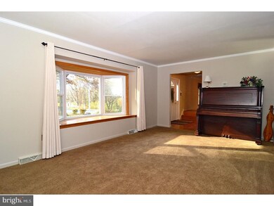 4502 Farming Ridge Blvd, Reading, PA 19606 - photo 4