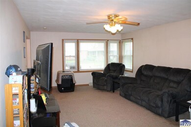 149 NE East St, Linton, IN 47441 - photo 3