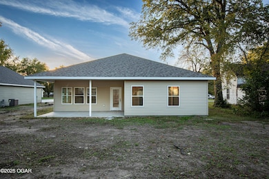 800 Maple St, Lamar, MO 64759 - photo 3