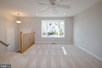 13860 Laura Ratcliff Ct, Centreville, VA 20121 - photo 7