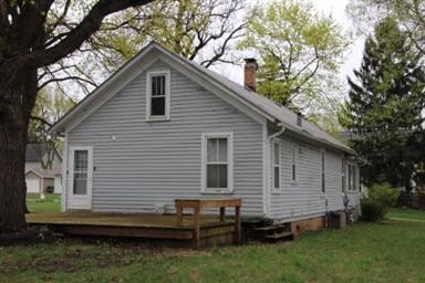 30 Lovell St, Elgin, IL 60120 - photo 2