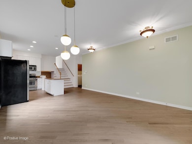 700 N Summit St, Wheaton, IL 60187 - photo 5