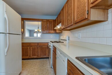 65 County Rd Clifford NJ 07721-large-002