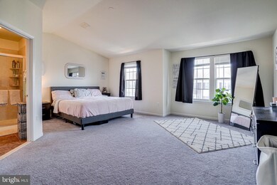 8314 Duck Hawk Way unit 8, Lorton, VA 22079 - photo 4