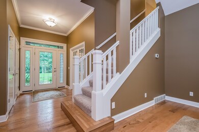 005-Foyer-3291671-large
