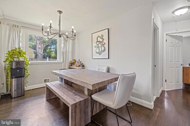 3712 Nimitz Rd, Kensington, MD 20895 - photo 2