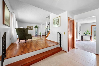 992 Conestoga Dr, Columbus, OH 43213 - photo 5