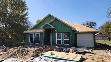 900 N Breckenridge St, Ennis, TX 75119 - photo 4