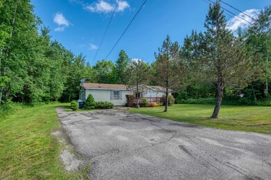 25 James St, Bethlehem, NH 03574 - photo 3