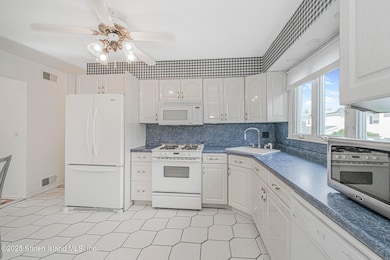 17 Greaves Ct, Staten Island, NY 10308 - photo 7