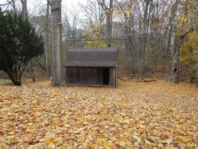 5919 Western Rd, Flint, MI 48506 - photo 3