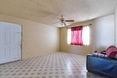 832 E Carson Rd-2873