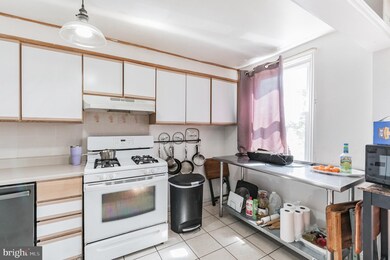 1058 Cedarwood Rd, Glenolden, PA 19036 - photo 7