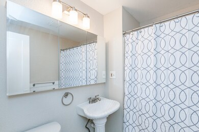 384 Riverway unit 3, Boston, MA 02115 - photo 6