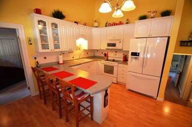 111 Meadowcrest Dr, Bedford, NH 03110 - photo 4