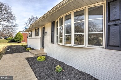 299 Sun Valley Dr, Leola, PA 17540 - photo 5