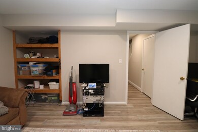 14307 Oxford Dr, Laurel, MD 20707 - photo 4