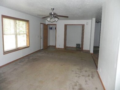 4192 S 82nd Rd, Bolivar, MO 65613 - photo 3